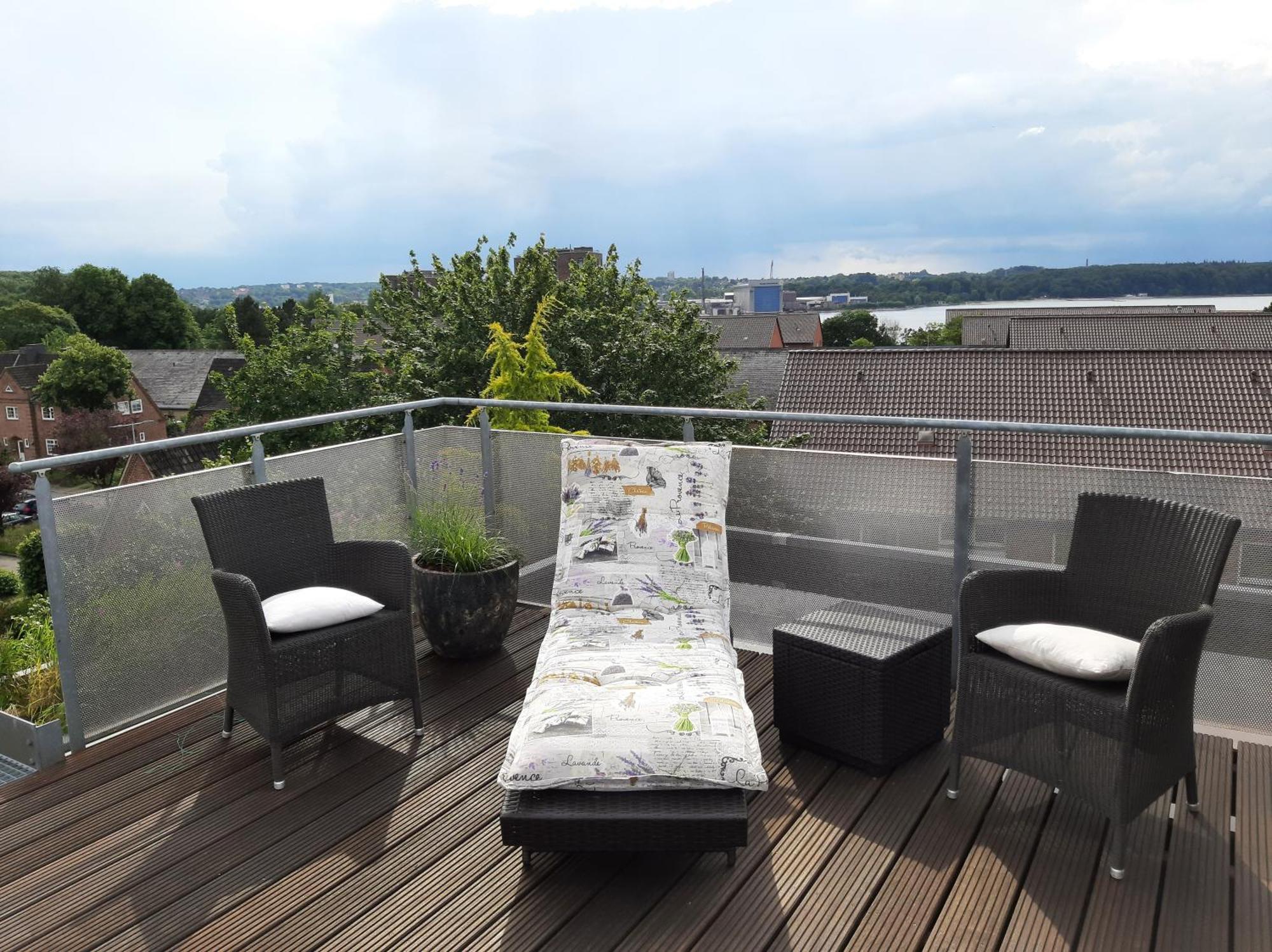 Ueber Den Daechern Von Flensburg Exteriör bild